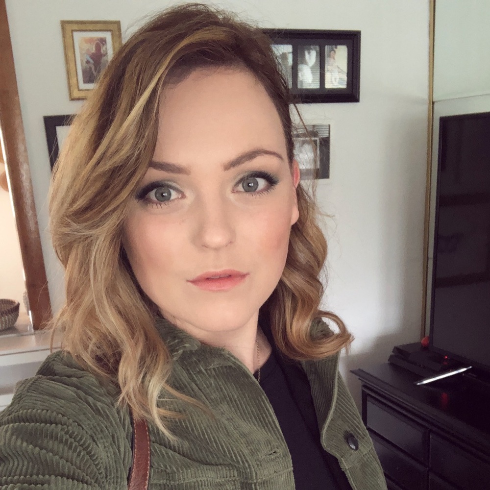 Meet your Posher, Kayla